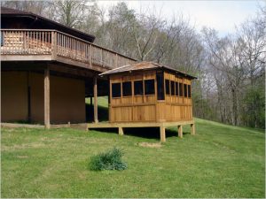 Bubbling Brook Round House