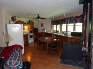 Bubbling Brook Round House kitchen.