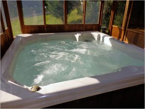 Bubbling Brook Round House hot tub