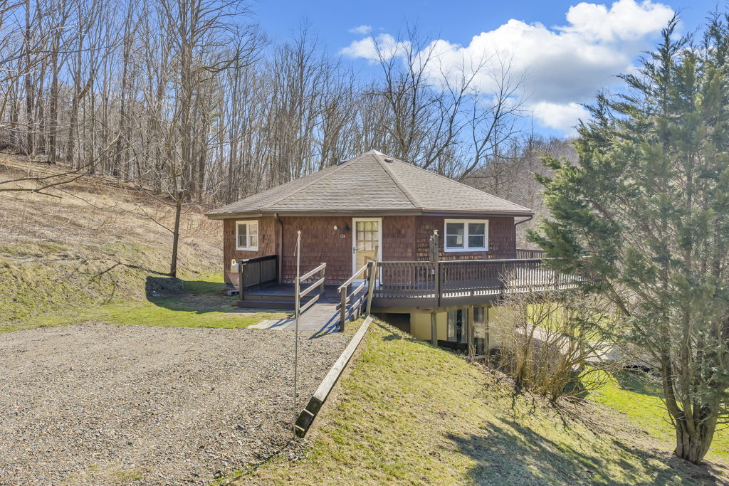 124 Bubbling Brook Rd